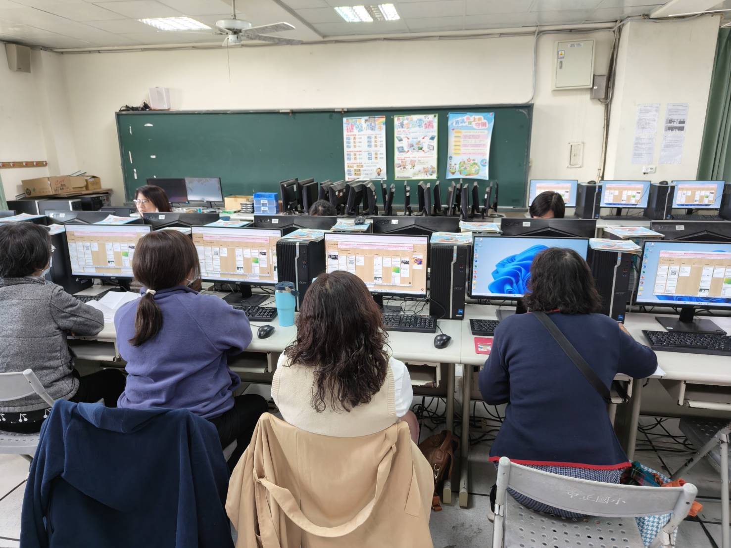 20251121 B5-1 生成式AI與教育應用工作坊 (梧棲中正) 相簿縮圖