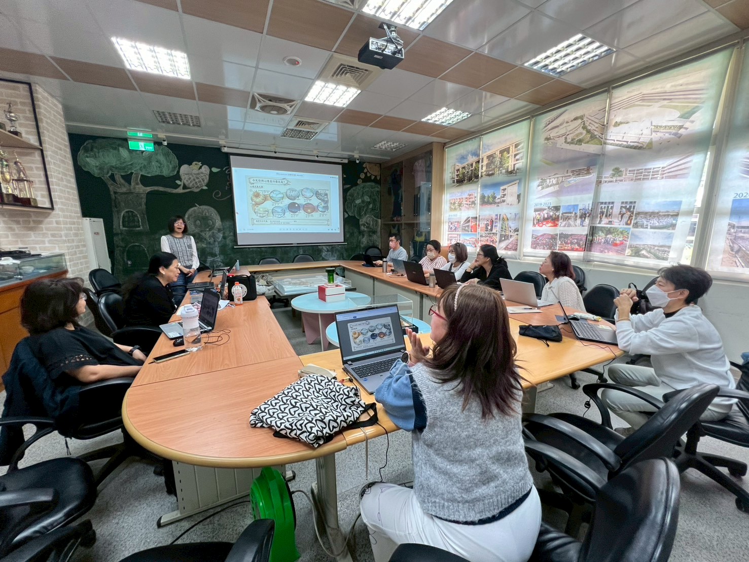 20251212 精進計畫B5-2 生成式AI融入學科領域教學工作坊(國語文領域) (梧棲中正) 相簿縮圖