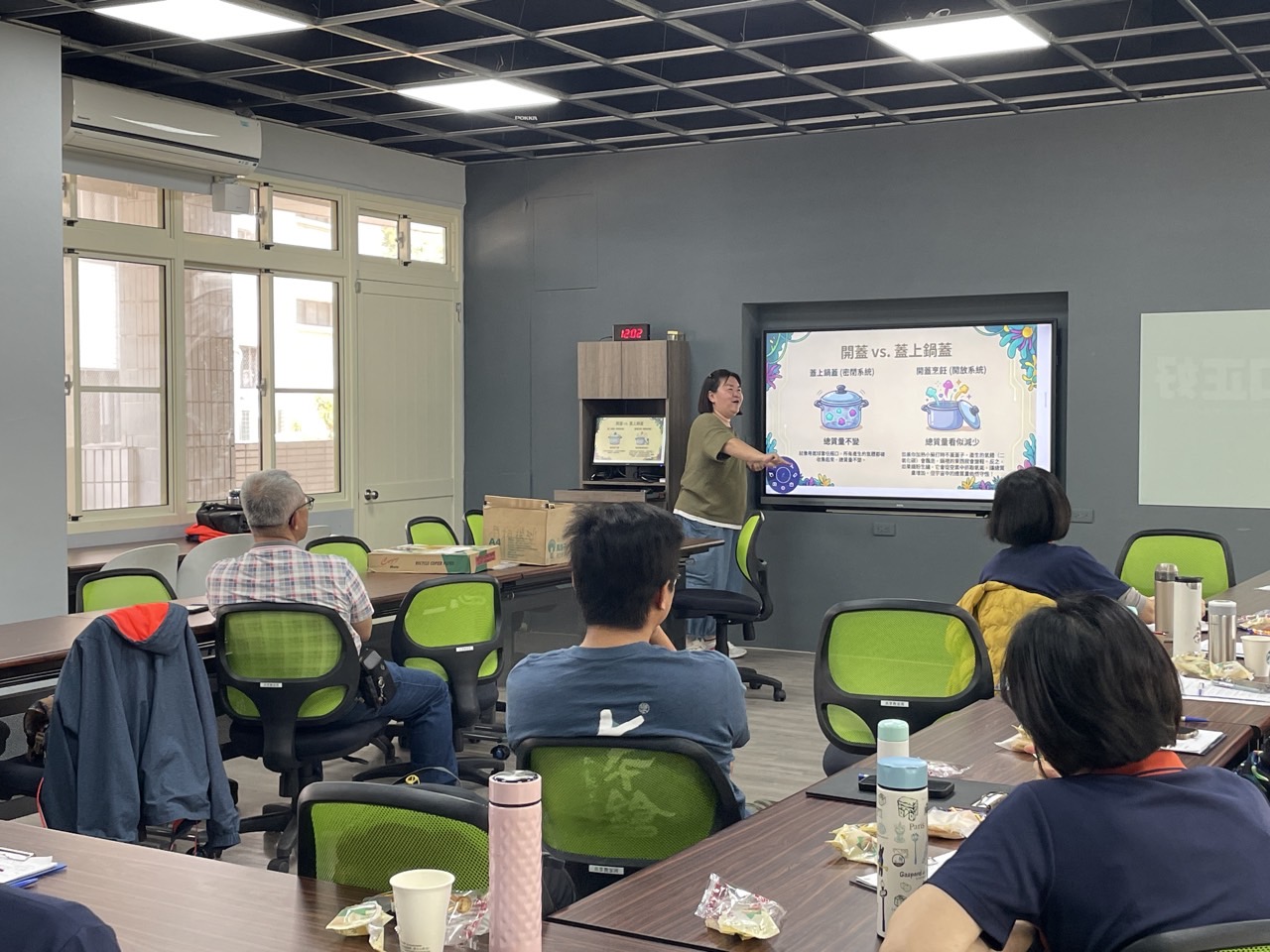 1150306輔導員增能-生成式AI融入班級經營 相簿縮圖