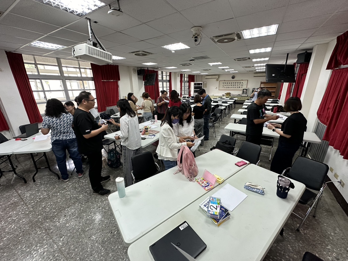 學員用心參與討論